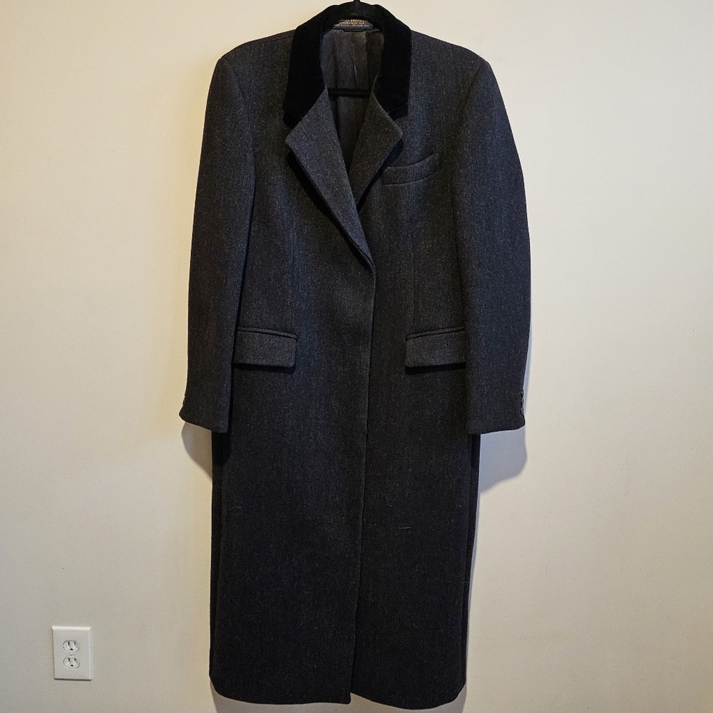 Vintage Brooks Brothers  Lined Full Length Wool Overcoat - Size Medium 42